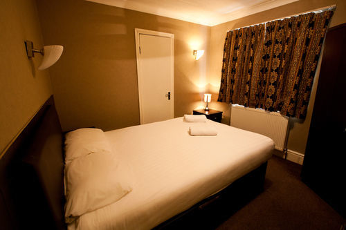 Rossmore Hotel Ilford
