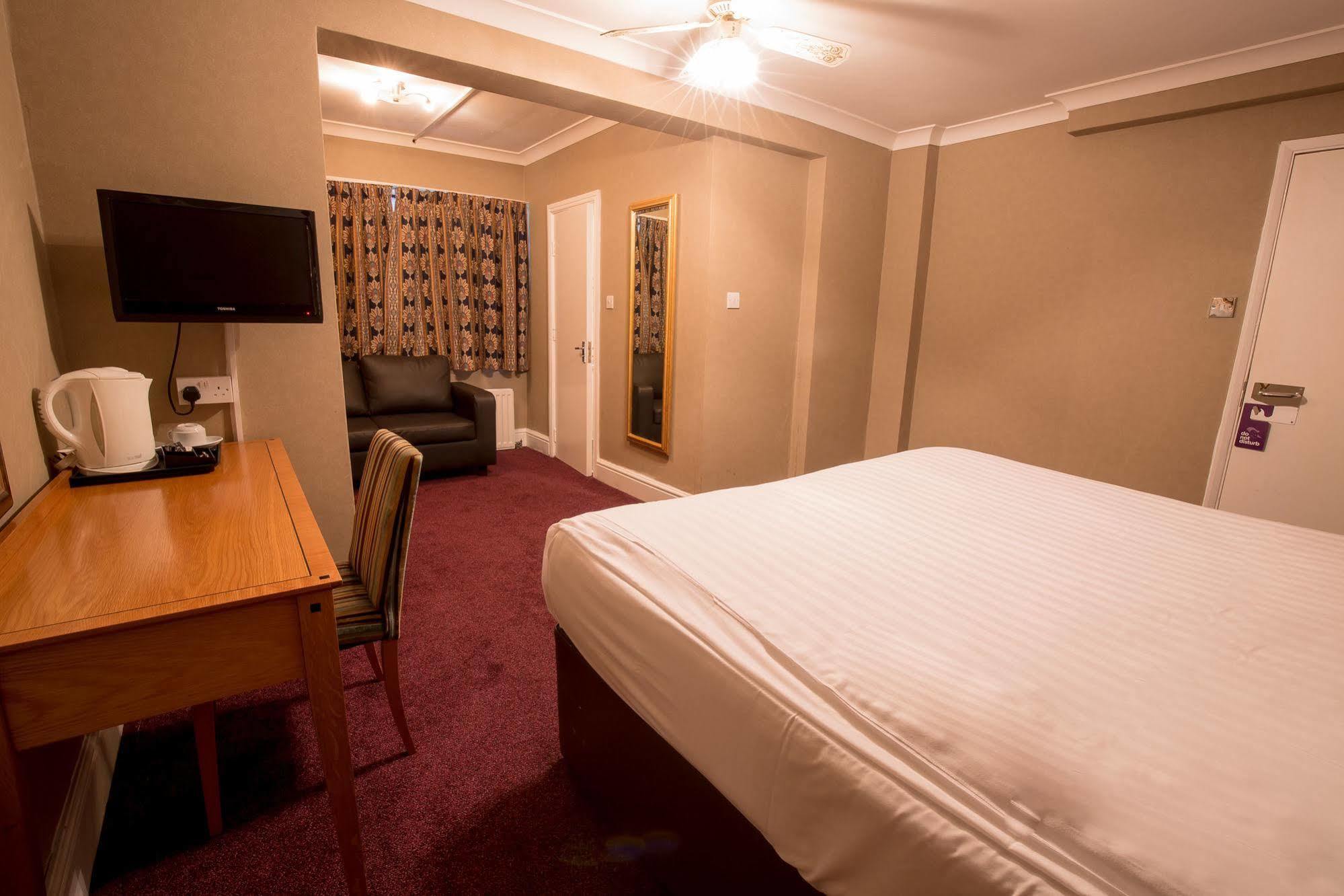 Hotel Rossmore