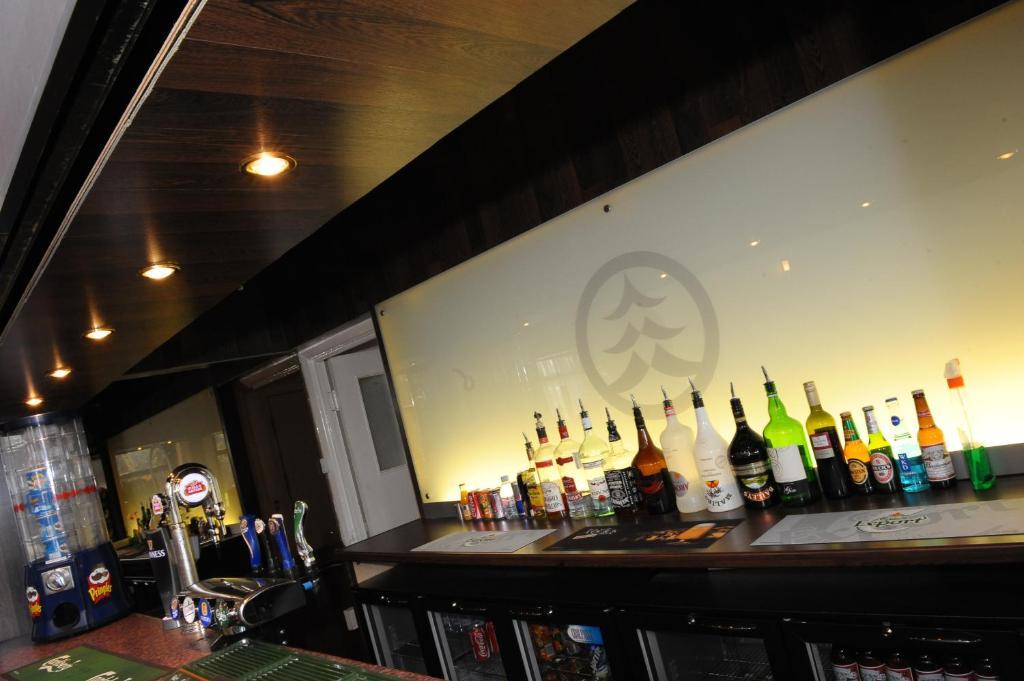 Rossmore Hotel 2*