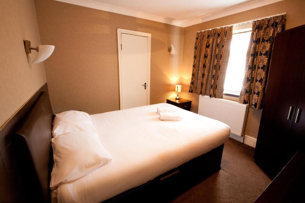 Hotel Rossmore 2*