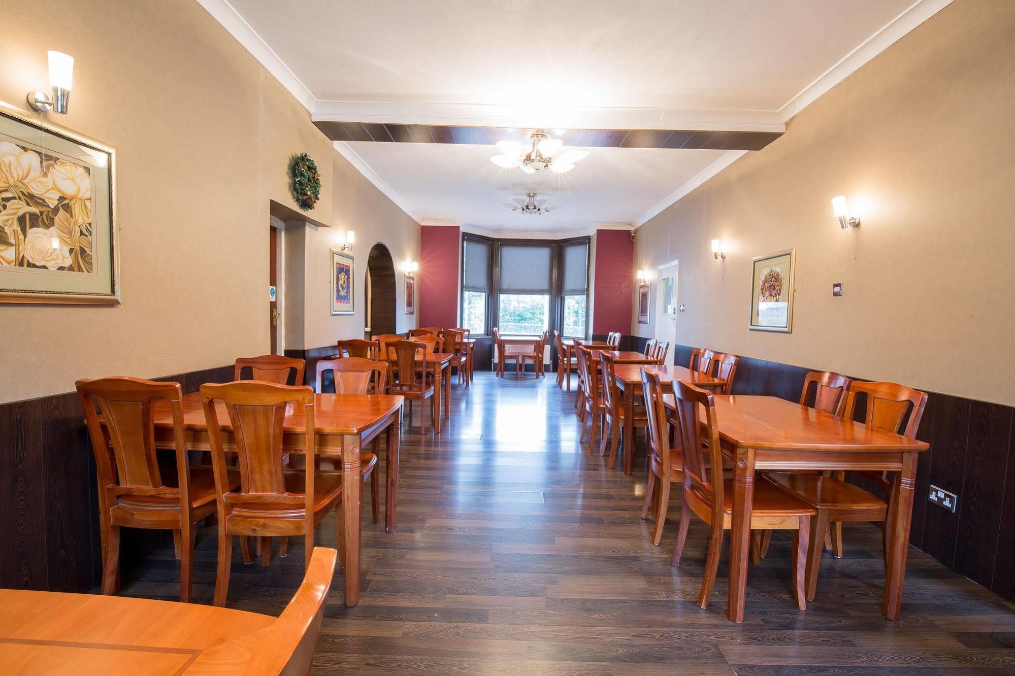 Rossmore Hotel 2*