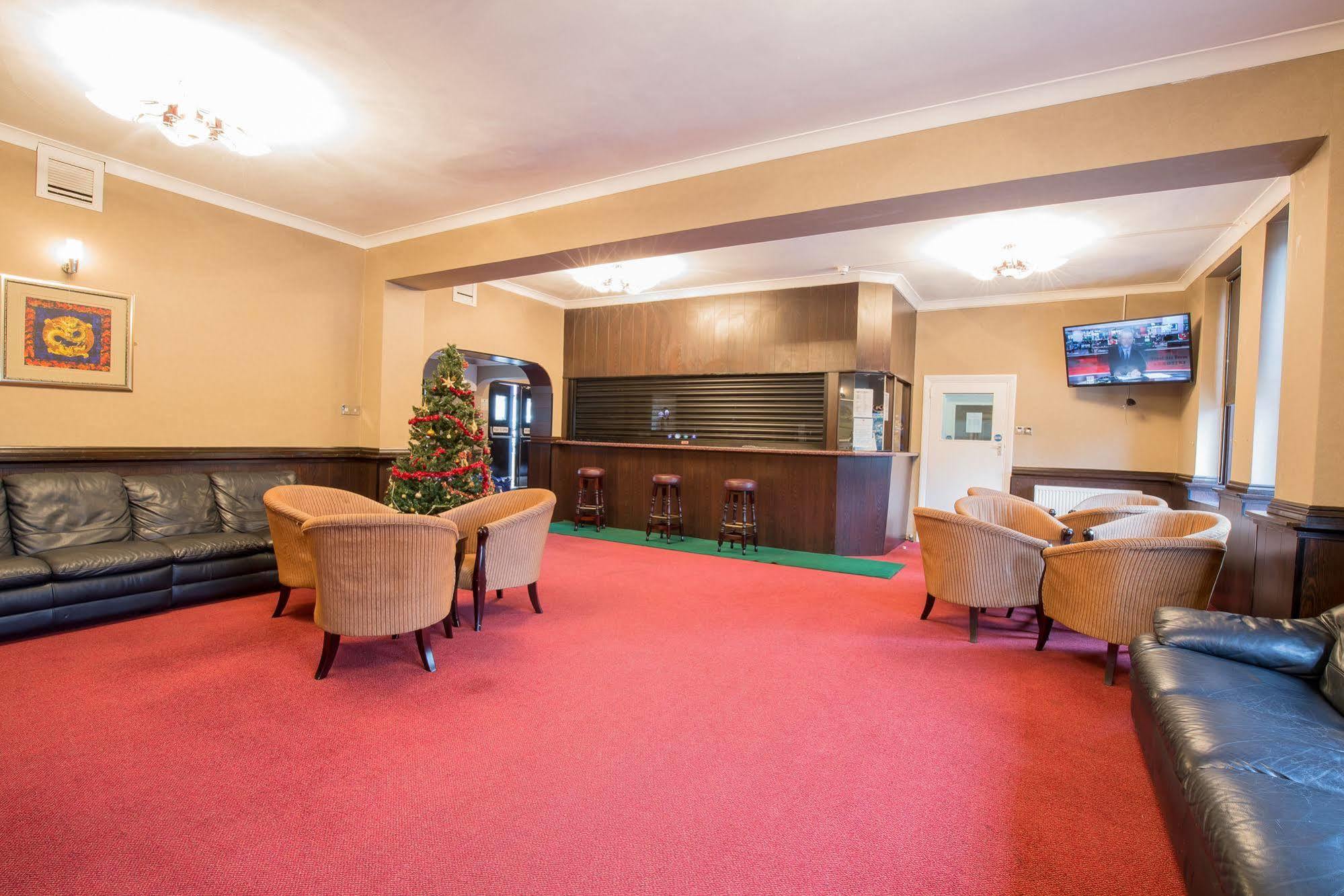 Rossmore Hotel